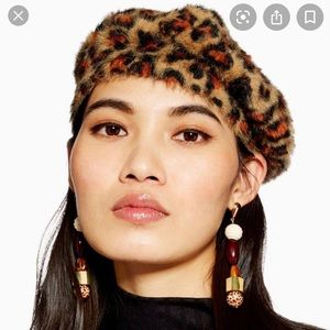 Faux fur leopard print beret